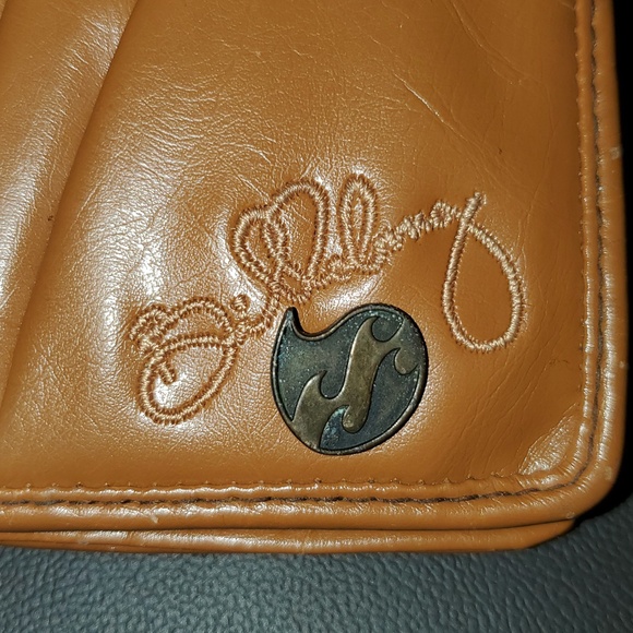 Billabong Pleated Clutch Wallet - Picture 3 of 14